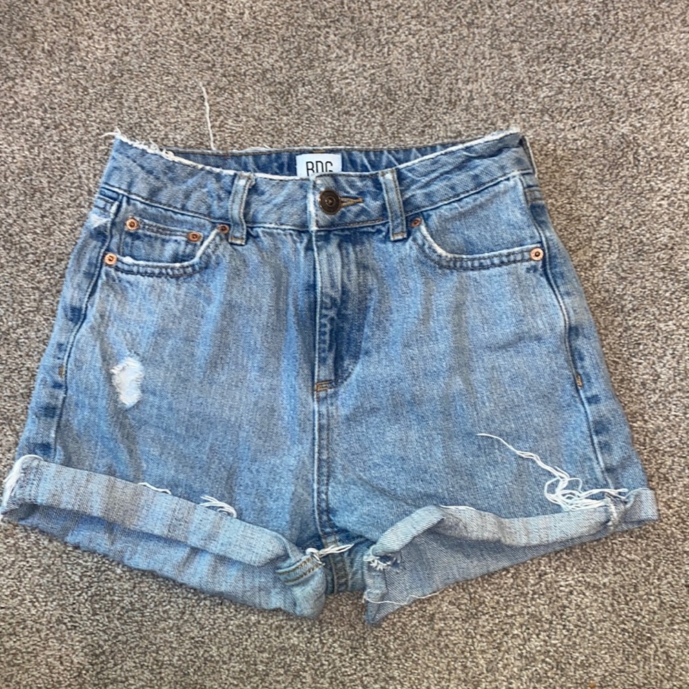 BDG urban outfitters shorts size 25